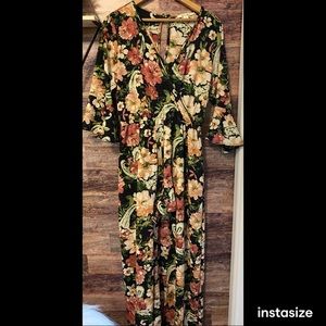 FRANCESCA’S- shorts romper with maxi skirt overlay, cross v neck, keyhole neck.